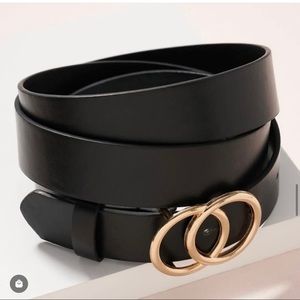 Solid Faux Leather Belt With Double Round
Gold Metal Buckle